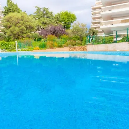 Furnished Studio With A Terrace Swimming Pool In A Charming Residence شقة *